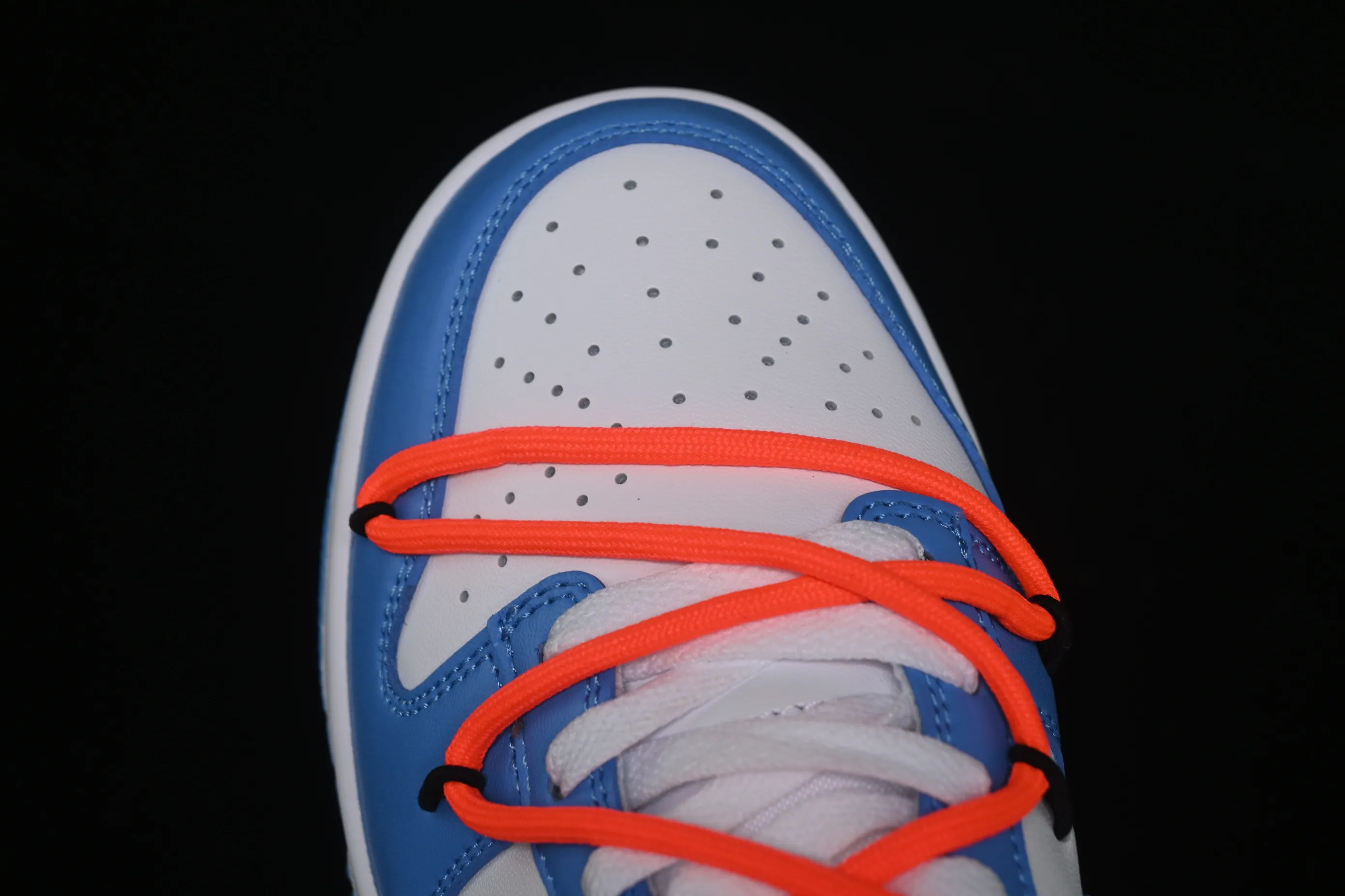 All categories Nk SB Dunk Series Nk SB Dunk Low High-end customized low-top sneakers Nike SB Dunk Low white and blue straps low-top casual sneakers DV0833-113